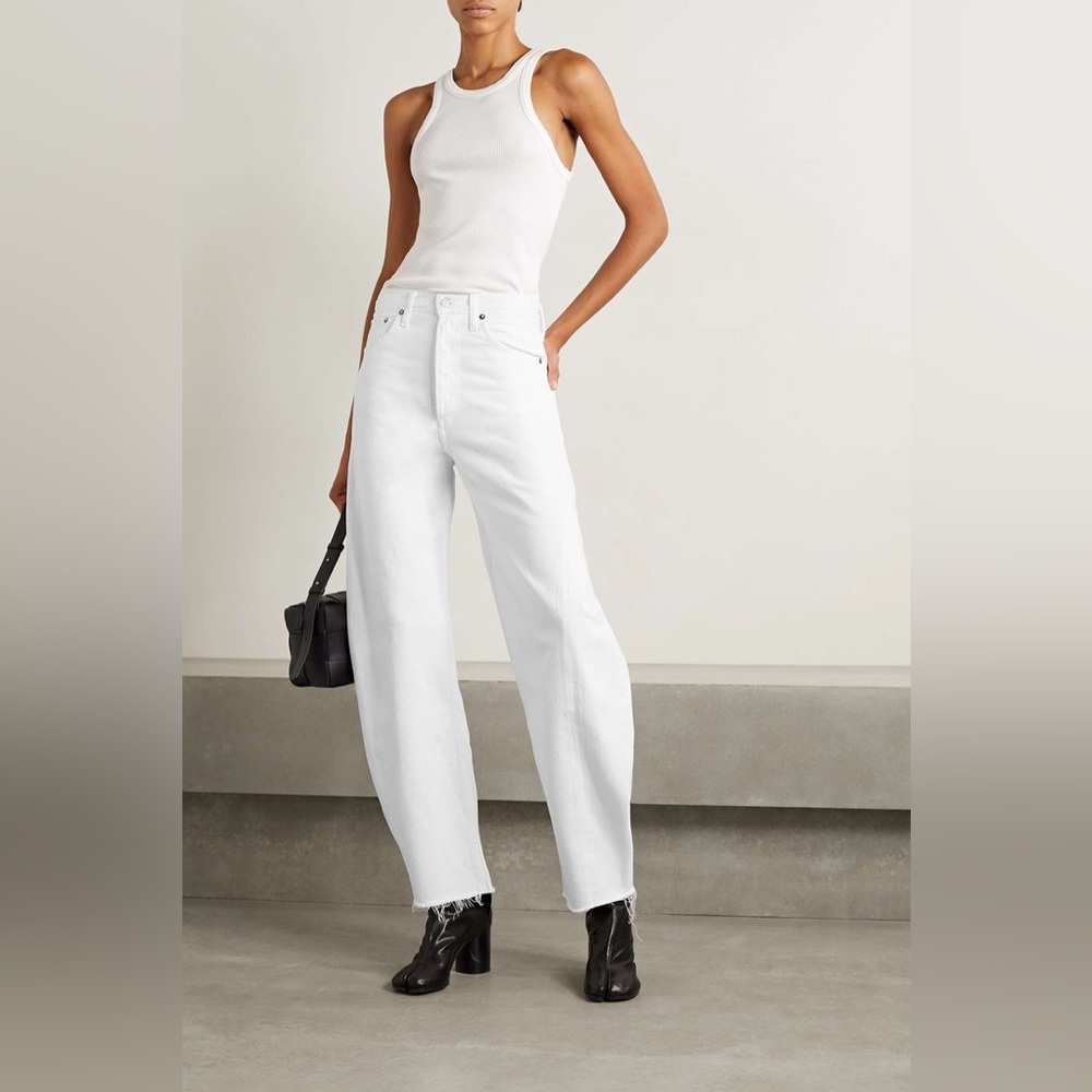Agolde White Luna pieced jeans. Size 34